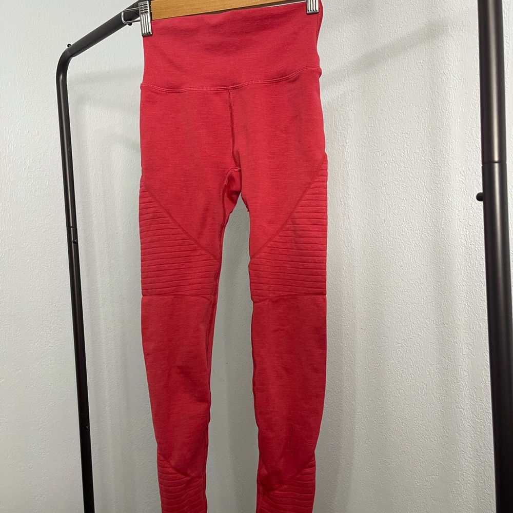 Alphalete revival leggings